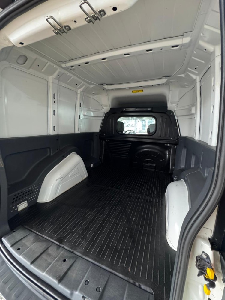 Fiat Fiorino Base — foto 8